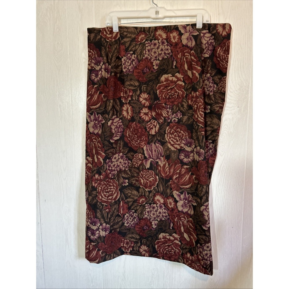 Vintage Briggs 20w Burgundy Floral Print Long Skirt‎ Suede Like
